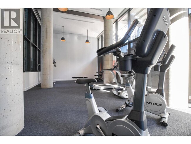 1133 Hornby St in Vancouver, BC - Building Photo - Building Photo