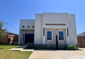 3709 Birge St in Laredo, TX - Building Photo