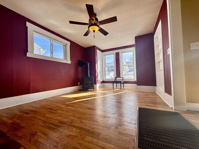 207 Grand Ave in Hot Sulphur Springs, CO - Building Photo - Building Photo