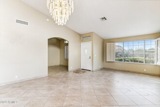 10947 W Yukon Dr in Sun City, AZ - Building Photo - Building Photo