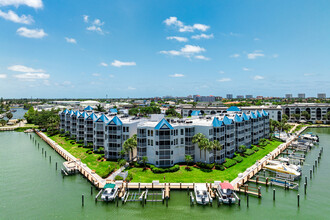 Grand Bay in Marco Island, FL - Building Photo - Building Photo