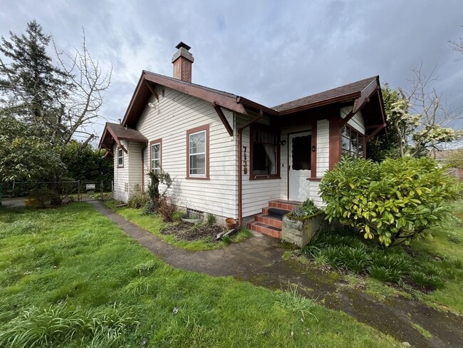 property at 7139 SE 78th Ave