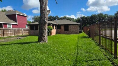 4532 Briscoe St in Houston, TX - Building Photo - Building Photo