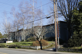 Reed College Apartments in Portland, OR - Building Photo - Building Photo