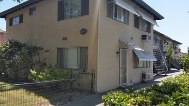 2842 Nina St in Pasadena, CA - Foto de edificio - Building Photo