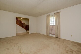 5731 Old Lodge Dr in Houston, TX - Building Photo - Building Photo