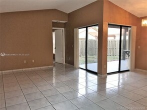 15065 SW 49th Ln in Miami, FL - Building Photo - Building Photo