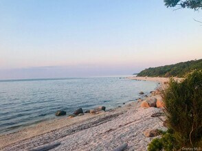 2840 Stars Rd in East Marion, NY - Building Photo - Building Photo