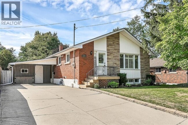 property at 174 Kings Forest Dr