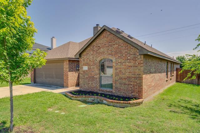 218 Windmill Dr in Justin, TX - Building Photo - Building Photo