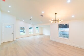 15411 Sierra Valle Dr in Houston, TX - Building Photo - Building Photo