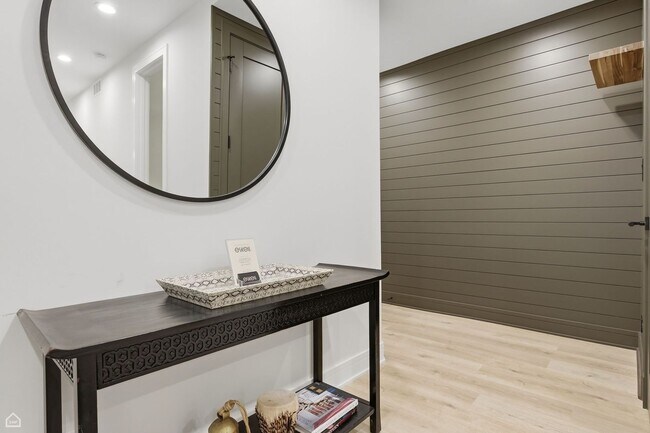 2126 W Thomas St in Chicago, IL - Building Photo - Building Photo