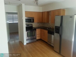 713 SE 18th St in Fort Lauderdale, FL - Building Photo - Building Photo