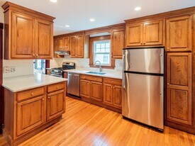 25 Francis St, Unit #1 in Watertown, MA - Building Photo