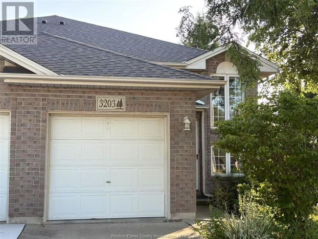 property at 3203 Daytona Ave