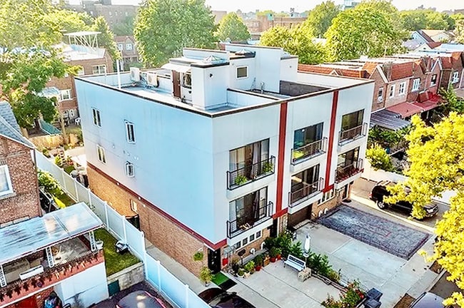 694 E 38th St in Brooklyn, NY - Building Photo - Building Photo