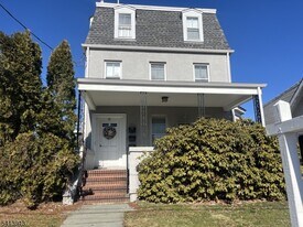 15 Regent St in North Plainfield, NJ - Building Photo