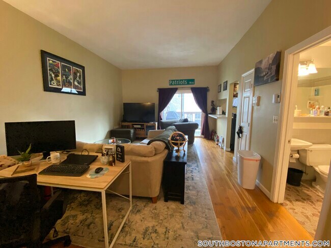 property at 606 Dorchester Ave