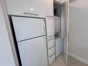 207 SE 10th Ter, Unit 4 in Fort Lauderdale, FL - Building Photo - Building Photo