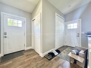 375 Roth Blvd in Clawson, MI - Building Photo - Building Photo