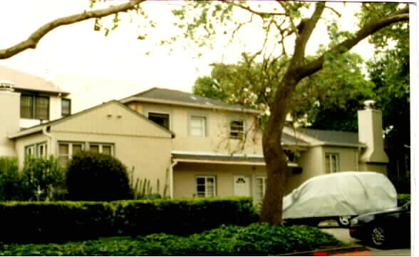 1667 San Carlos Ave in San Carlos, CA - Foto de edificio