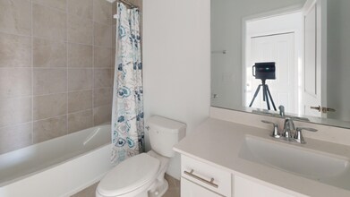 8535 St Kitts Cir in Englewood, FL - Foto de edificio - Building Photo