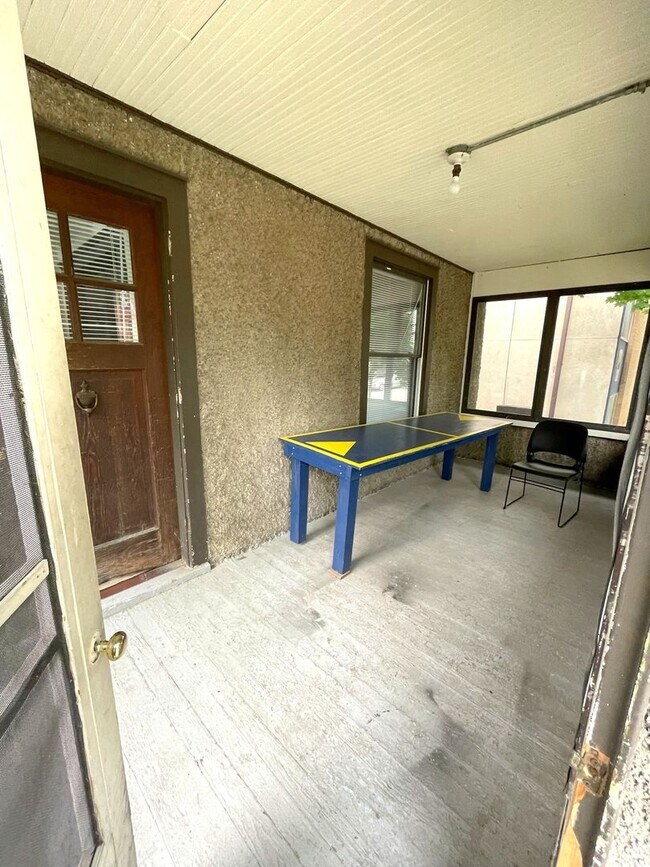 1011 Vaughn St in Ann Arbor, MI - Building Photo - Building Photo