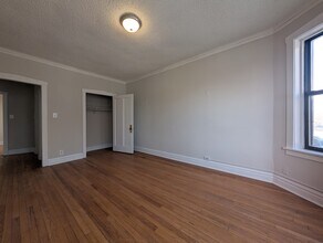 1542 N Kedzie Ave in Chicago, IL - Building Photo - Building Photo