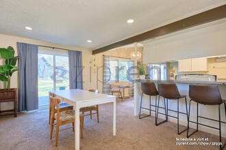 265 SW Salix Terrace in Beaverton, OR - Building Photo - Building Photo