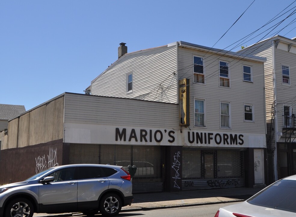 36 Market St in Paterson, NJ - Building Photo