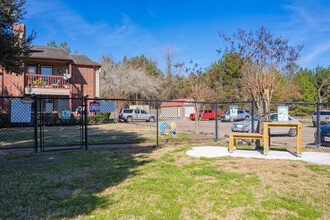 Sleepy Hollow Apartments in Cleveland, TX - Building Photo - Building Photo