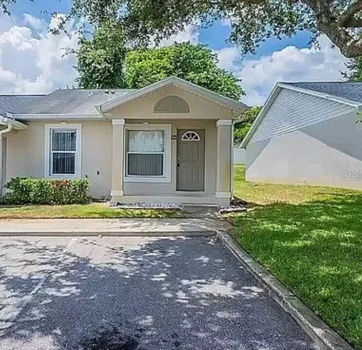 756 S Grand Hwy in Clermont, FL - Building Photo