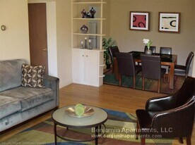 14 Brattle Ln, Unit 6 in Arlington, MA - Building Photo