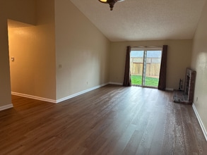 4533 Hillview Ct in Rohnert Park, CA - Foto de edificio - Building Photo