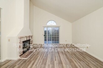 1190 Exeter Dr in Santa Rosa, CA - Building Photo - Building Photo