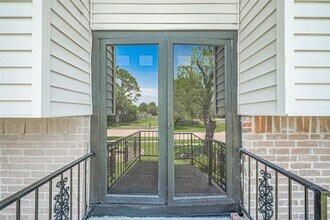 413 E Castle Harbour Dr in Friendswood, TX - Building Photo - Building Photo