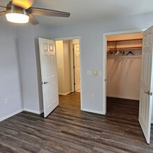 284 Minz Park Cir in West Bend, WI - Building Photo - Building Photo