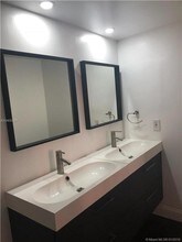 3300 NE 191st St in Aventura, FL - Building Photo - Building Photo