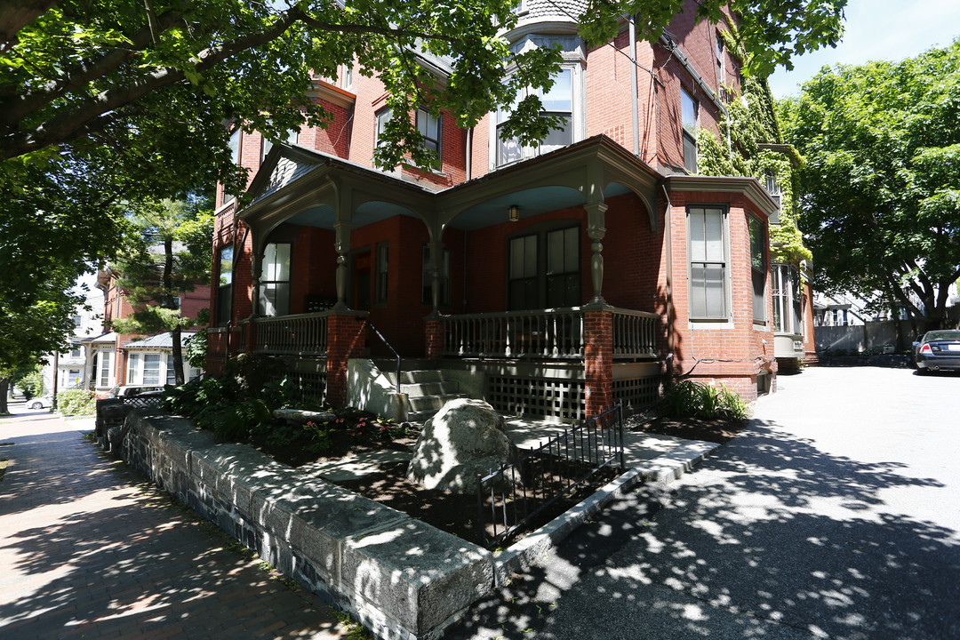 235 State St in Portland, ME - Foto de edificio