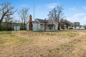 119 Harrison St in Andover, KS - Building Photo - Building Photo