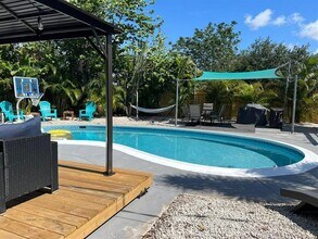 1029 NW 1st Ave in Fort Lauderdale, FL - Building Photo - Building Photo