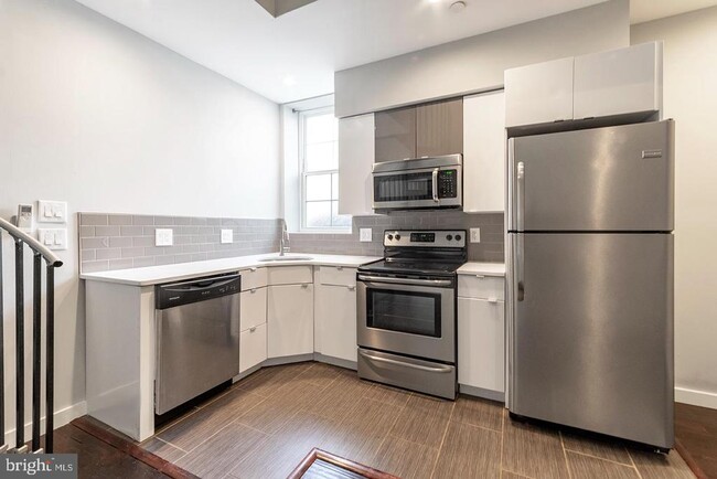 property at 17 S 44th St