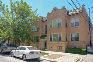 5208 N Sawyer Ave, Unit 2 in Chicago, IL - Building Photo