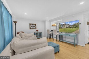 7113 Latour Ct in Alexandria, VA - Building Photo