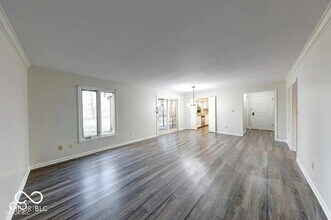 5525 Roxbury Terrace in Indianapolis, IN - Building Photo - Building Photo