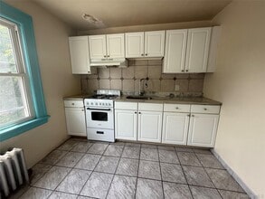 8 E Central Ave in Pearl River, NY - Building Photo - Building Photo