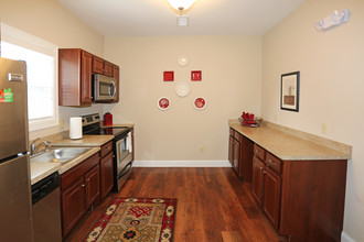 Brookview Apartments in Hamburg, NY - Building Photo - Interior Photo