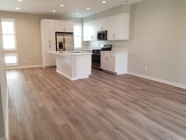 2137 Stellar Way in Chula Vista, CA - Building Photo - Building Photo