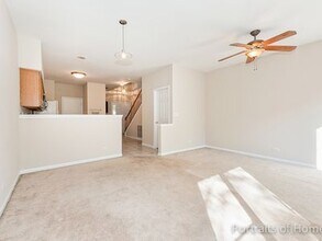 1086 Park Hill Cir in Aurora, IL - Building Photo - Building Photo