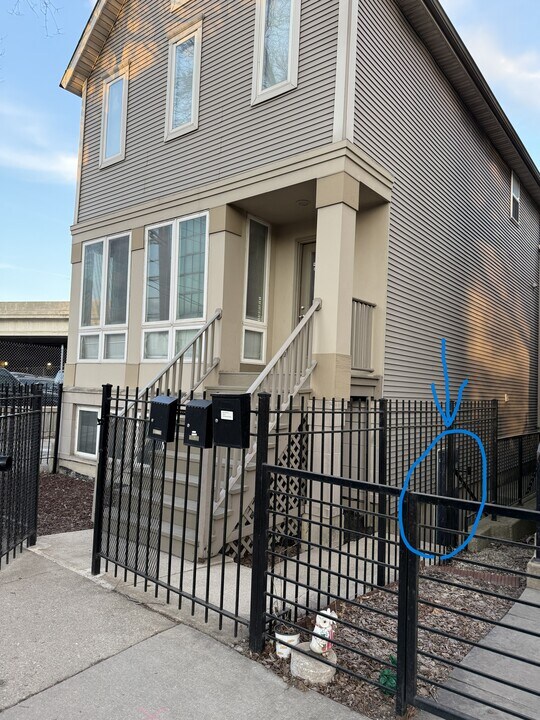 1845 N Marshfield Ave, Unit G in Chicago, IL - Building Photo